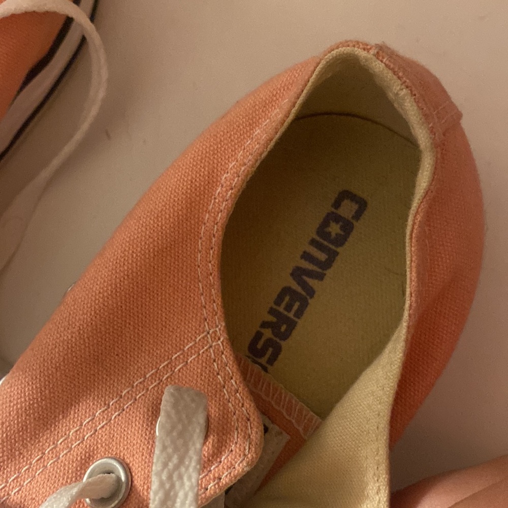 Converse - Picture 2 of 4